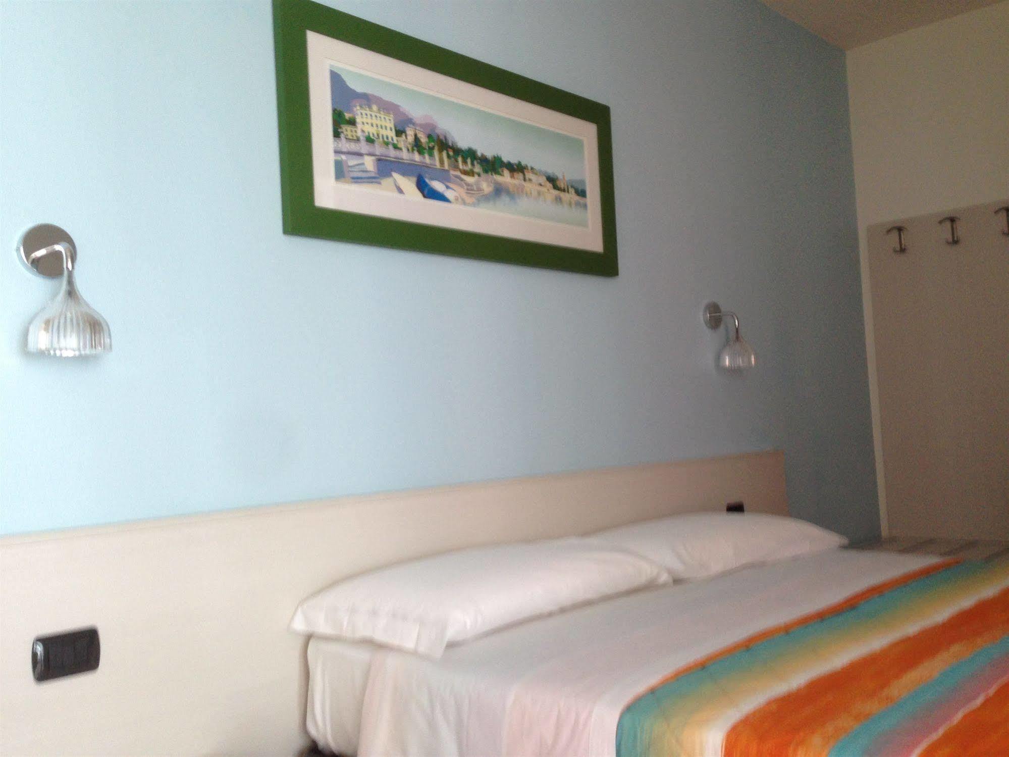 Residence Cafelicita - Promotion - Apartments Lake View - Infinity Pool - Jacuzzi Граведона Екстер'єр фото